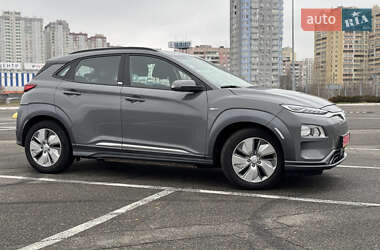 Внедорожник / Кроссовер Hyundai Kona Electric 2020 в 
