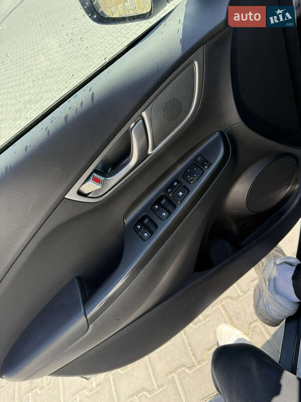 Внедорожник / Кроссовер Hyundai Kona Electric 2020 в Виннице
