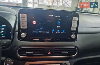 Внедорожник / Кроссовер Hyundai Kona Electric 2019 в 