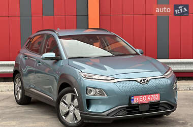 Внедорожник / Кроссовер Hyundai Kona Electric 2021 в 