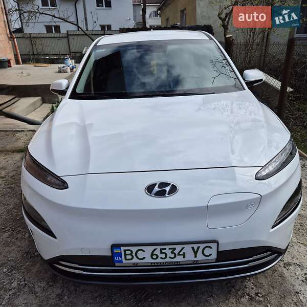 Внедорожник / Кроссовер Hyundai Kona Electric 2022 в Львове