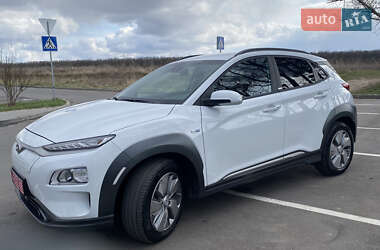 Внедорожник / Кроссовер Hyundai Kona Electric 2020 в 