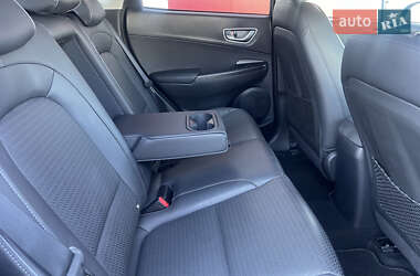 Внедорожник / Кроссовер Hyundai Kona Electric 2019 в 