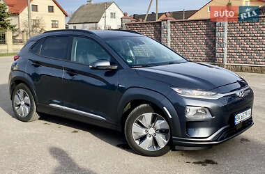 Позашляховик / Кросовер Hyundai Kona Electric 2019 в 