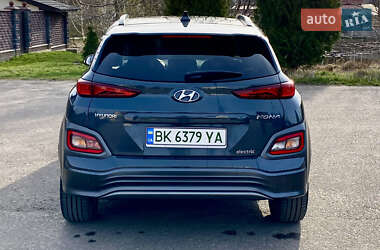 Позашляховик / Кросовер Hyundai Kona Electric 2019 в 