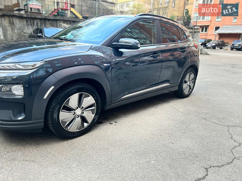 Позашляховик / Кросовер Hyundai Kona Electric 2018 в Києві