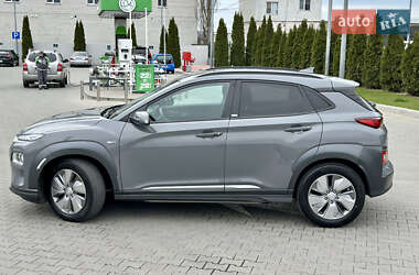 Внедорожник / Кроссовер Hyundai Kona Electric 2020 в 