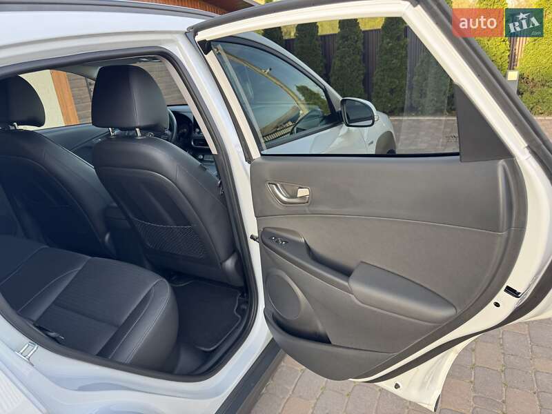 Внедорожник / Кроссовер Hyundai Kona Electric 2020 в Черновцах
