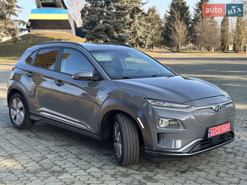 Внедорожник / Кроссовер Hyundai Kona Electric 2019 в 