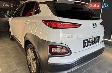 Позашляховик / Кросовер Hyundai Kona Electric 2020 в 