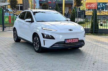 Внедорожник / Кроссовер Hyundai Kona Electric 2020 в 