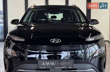 Внедорожник / Кроссовер Hyundai Kona Electric 2021 в 