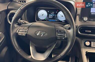 Внедорожник / Кроссовер Hyundai Kona Electric 2021 в 