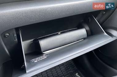 Позашляховик / Кросовер Hyundai Kona Electric 2020 в 