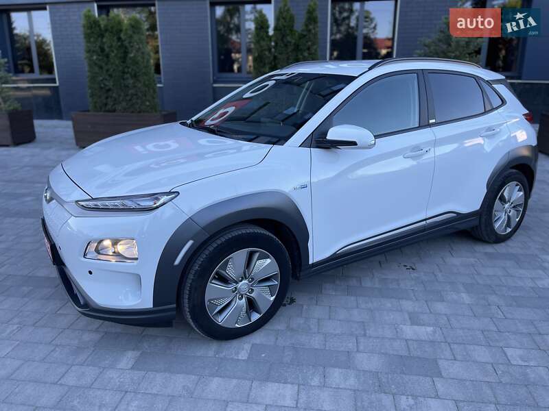 Позашляховик / Кросовер Hyundai Kona Electric 2020 в 