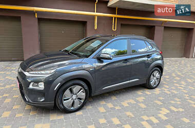 Позашляховик / Кросовер Hyundai Kona Electric 2020 в 