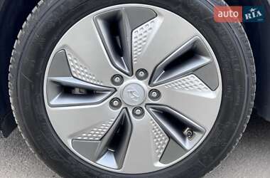 Позашляховик / Кросовер Hyundai Kona Electric 2020 в Кривому Розі