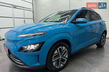 Позашляховик / Кросовер Hyundai Kona Electric 2021 в 