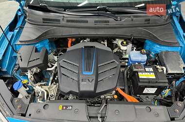 Позашляховик / Кросовер Hyundai Kona Electric 2021 в 