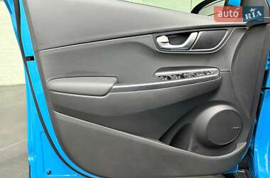 Позашляховик / Кросовер Hyundai Kona Electric 2021 в 