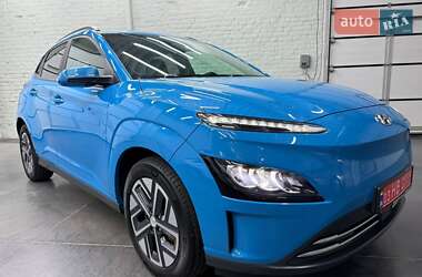 Позашляховик / Кросовер Hyundai Kona Electric 2021 в 