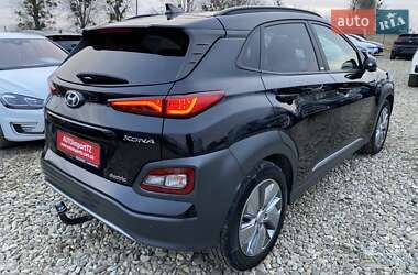 Внедорожник / Кроссовер Hyundai Kona Electric 2020 в 