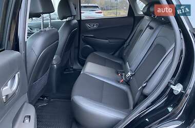 Внедорожник / Кроссовер Hyundai Kona Electric 2020 в 