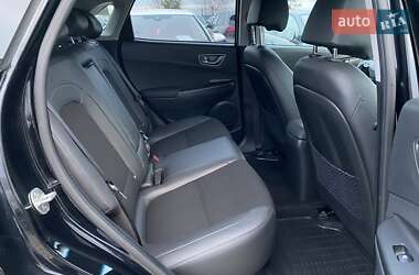 Внедорожник / Кроссовер Hyundai Kona Electric 2020 в 