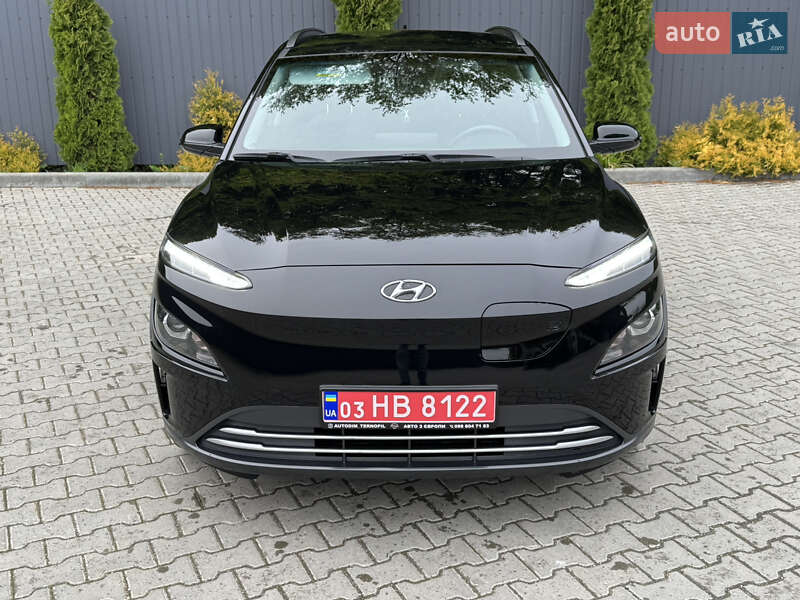 Позашляховик / Кросовер Hyundai Kona Electric 2021 в 