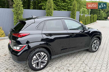Позашляховик / Кросовер Hyundai Kona Electric 2021 в 