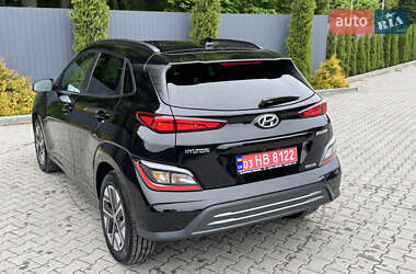 Позашляховик / Кросовер Hyundai Kona Electric 2021 в 