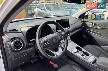 Позашляховик / Кросовер Hyundai Kona Electric 2020 в 