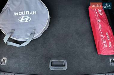 Внедорожник / Кроссовер Hyundai Kona Electric 2020 в 