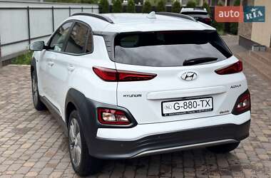 Позашляховик / Кросовер Hyundai Kona Electric 2019 в 