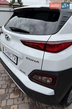 Позашляховик / Кросовер Hyundai Kona Electric 2019 в 