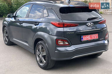 Внедорожник / Кроссовер Hyundai Kona Electric 2019 в 