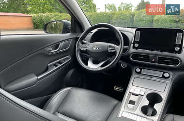 Внедорожник / Кроссовер Hyundai Kona Electric 2019 в 