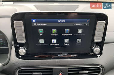Внедорожник / Кроссовер Hyundai Kona Electric 2019 в 