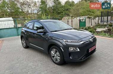 Внедорожник / Кроссовер Hyundai Kona Electric 2019 в 