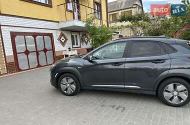 Внедорожник / Кроссовер Hyundai Kona Electric 2019 в 
