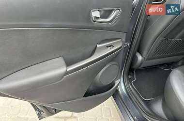 Внедорожник / Кроссовер Hyundai Kona Electric 2019 в 