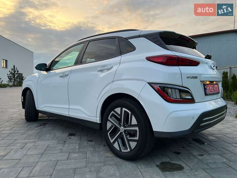 Позашляховик / Кросовер Hyundai Kona Electric 2021 в Луцьку