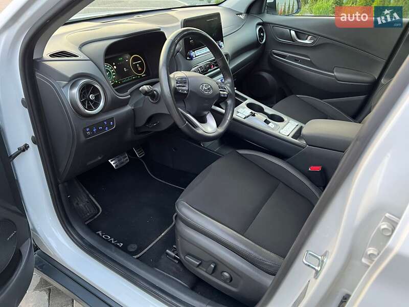 Позашляховик / Кросовер Hyundai Kona Electric 2021 в Луцьку