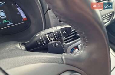 Позашляховик / Кросовер Hyundai Kona Electric 2020 в 