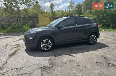 Позашляховик / Кросовер Hyundai Kona Electric 2022 в 