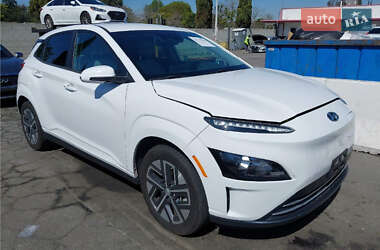 Внедорожник / Кроссовер Hyundai Kona Electric 2023 в 