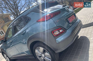 Внедорожник / Кроссовер Hyundai Kona Electric 2019 в 