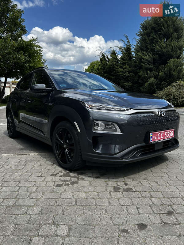 Позашляховик / Кросовер Hyundai Kona Electric 2020 в 