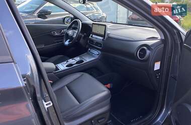 Позашляховик / Кросовер Hyundai Kona Electric 2020 в 