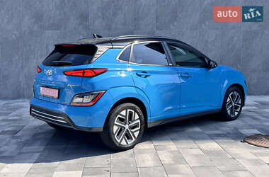 Позашляховик / Кросовер Hyundai Kona Electric 2021 в 